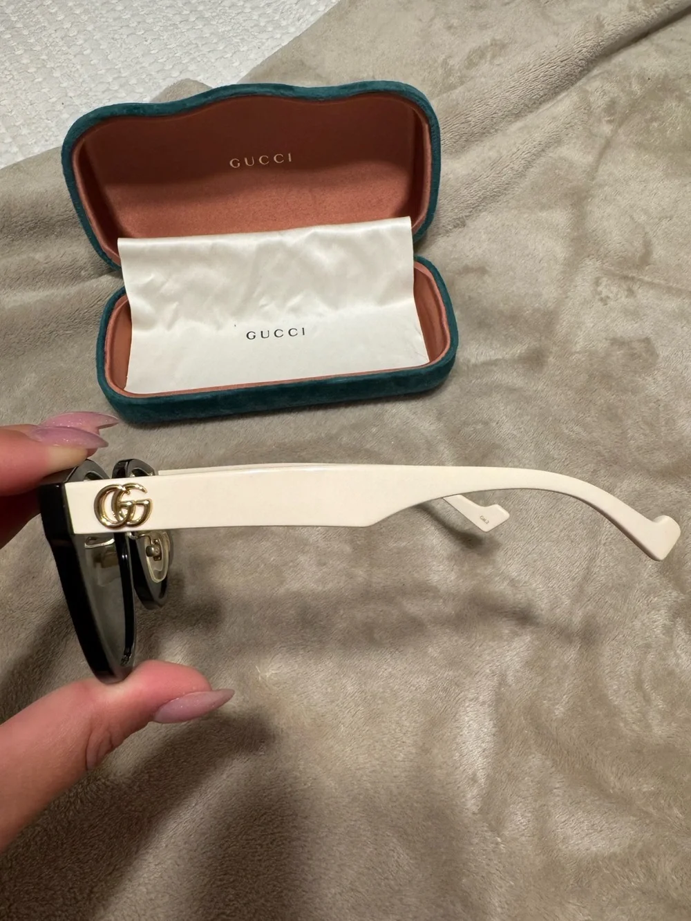 Gucci women’s sunglasses